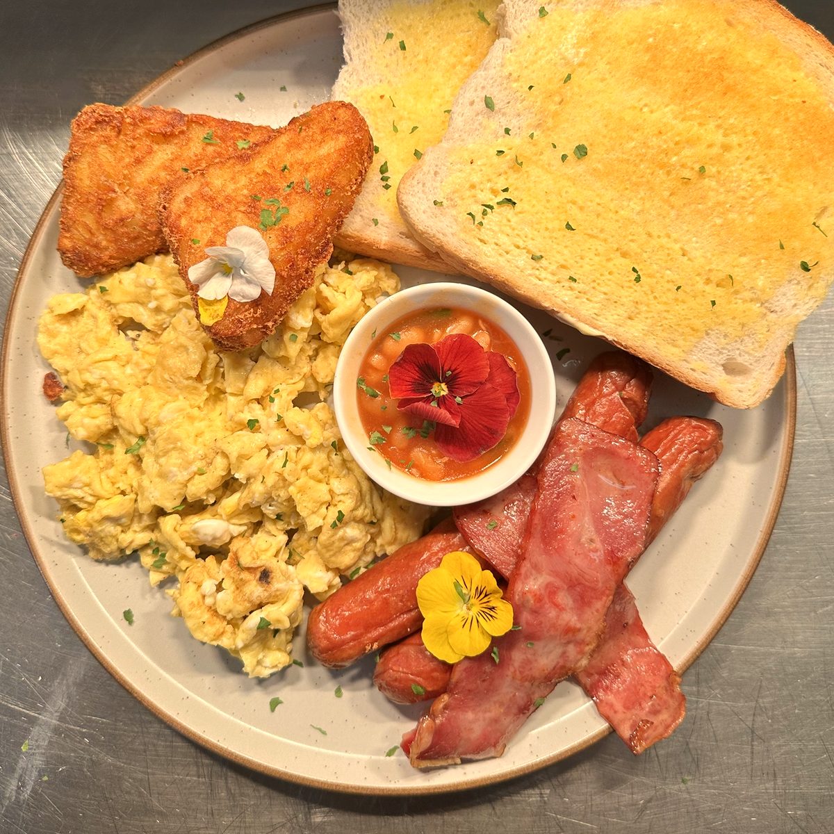 The Townhall: eggs, hash browns, beans, bacon, sausage and toast